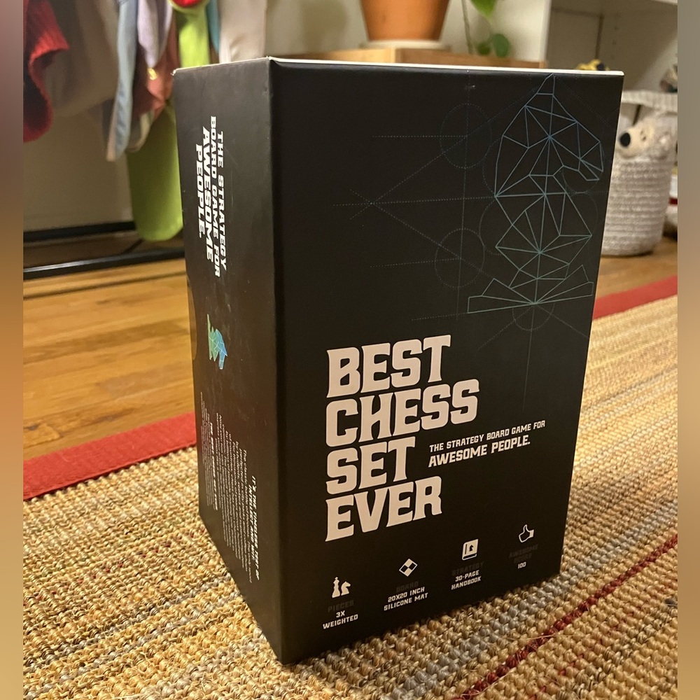 Brand new, sealed in packaging. Tournament-quality pieces with a 3.75-inch king.